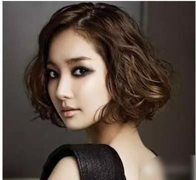 头发细软头发少不知道怎么做发型?沙宣烫发适