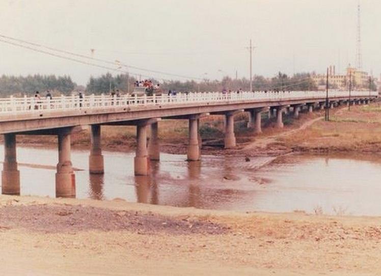 吉林梅河口市80年代老照片:提为地级市后不满一年又被降为县级