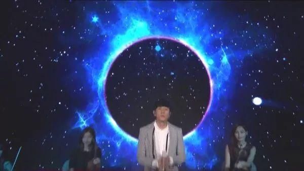 林俊杰在JFJ圣所前所未有的线上新歌演唱会