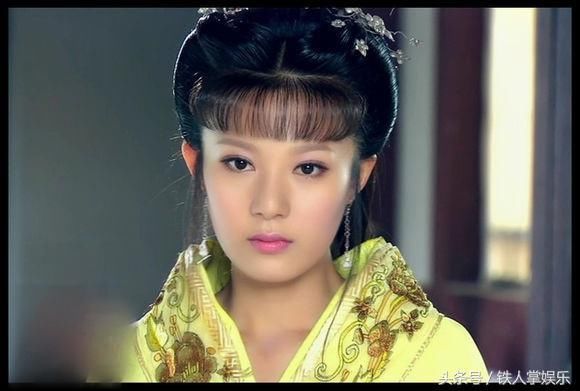 这些女明星穿黄色衣服最端庄大气,刘诗诗、郑