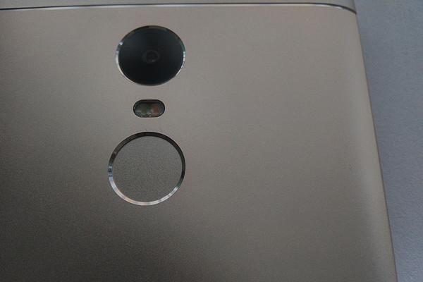 京东备件库的手机值得买吗?买了两部红米,一个