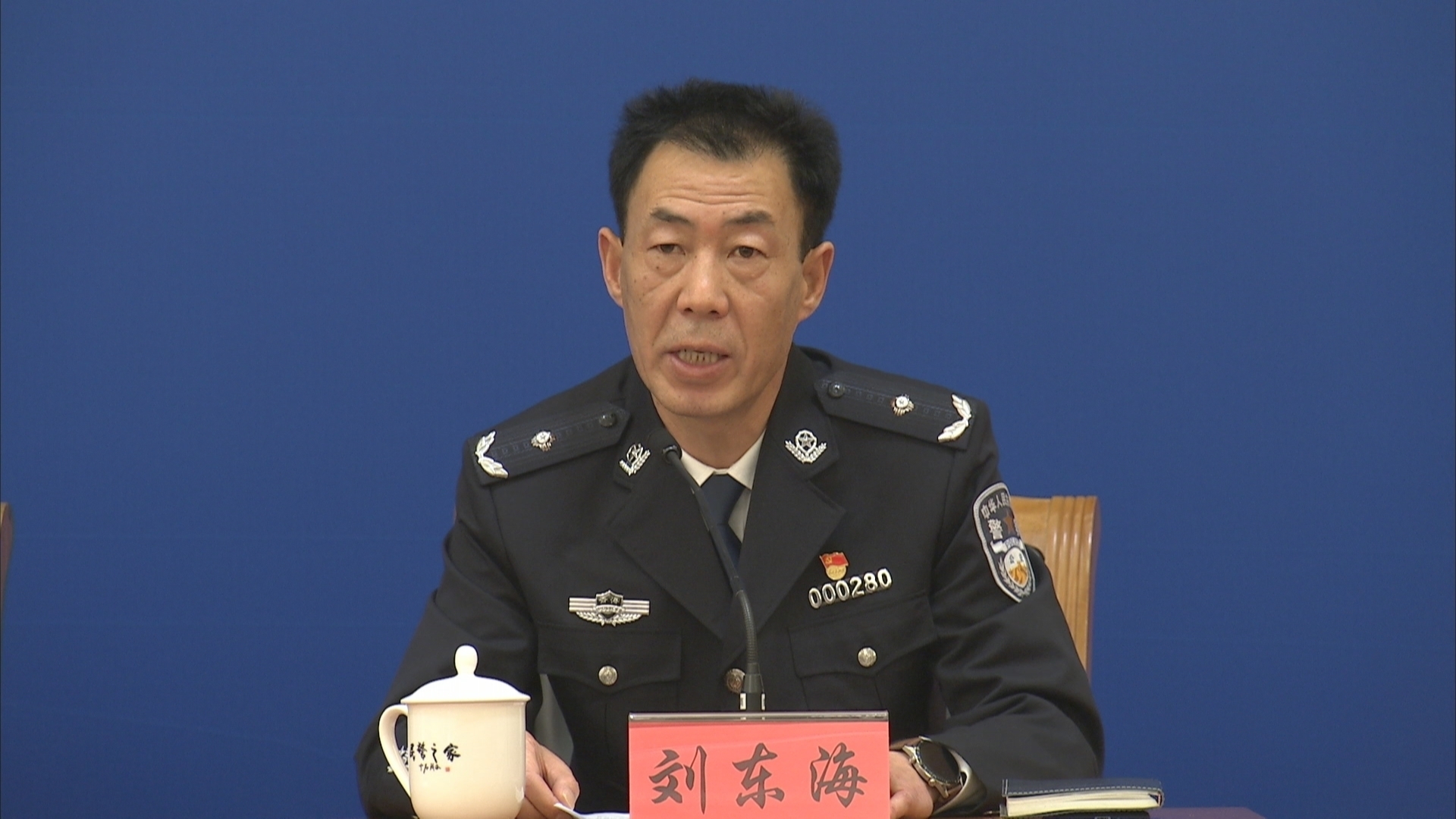 假冒女性网聊、推送诈骗软件诱惑投资 “杀猪盘”团伙套路太深! 假冒女性网聊、推送诈骗软件诱惑投资 “杀猪盘”团伙套路太深!