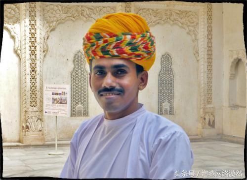 皮肤黝黑的印度人种,竟然不是黑种人而是属于白种人