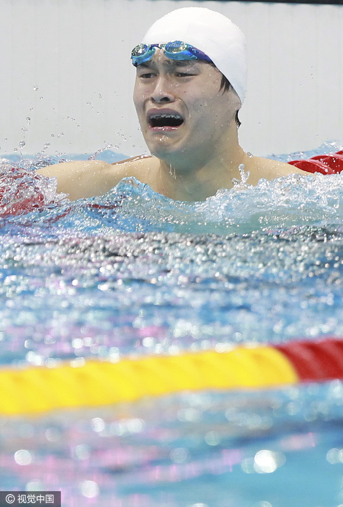 2012年8月4日，英国伦敦，2012奥运会中国军团第24金，孙杨男子1500米自游泳游泳破纪录夺冠。孙杨夺冠后哭泣。