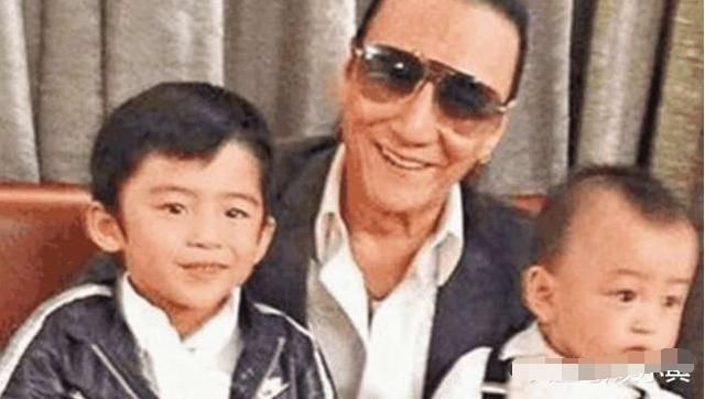 谢贤想立遗嘱给孙子,谢霆锋:不能让我儿子还债