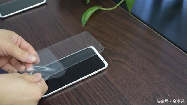 贴了钢化膜之后,魅族16th Plus的屏下指纹这样