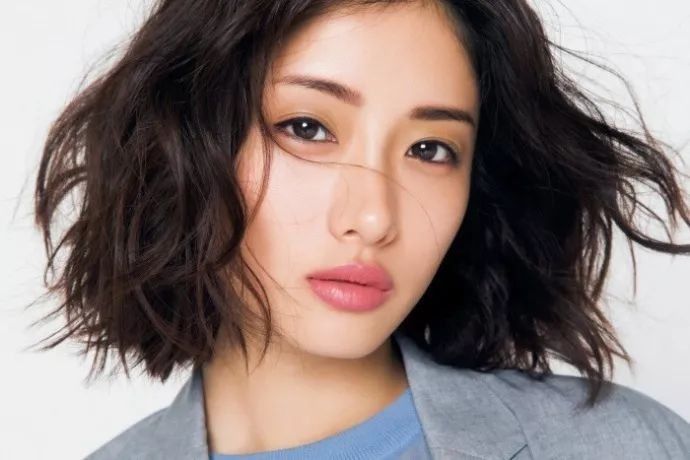 她有男人迷恋的颜值,女人嫉妒的婊气,还演了一