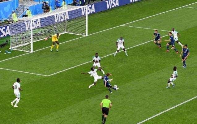 日本足球完爆韩国足球,1胜1平亚洲唯一小组第