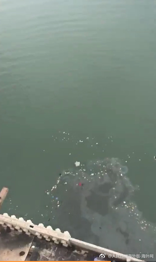 重庆坠江大巴救援仍在继续 责任该由谁来承担