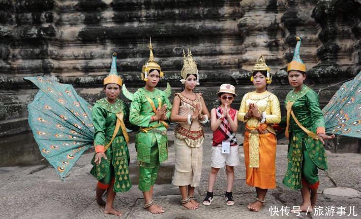 柬埔寨吴哥窟旅游见闻 榴莲只要2美元一个