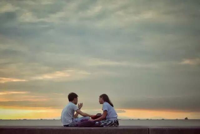 女友单位领导三天两头送她回家,暗中跟踪才发