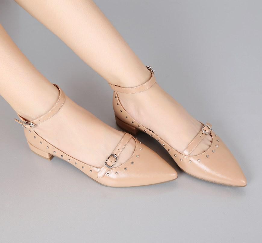 美足配美鞋,一字带高跟凉鞋,穿上不但能增高还