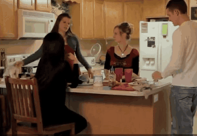 这个国家被迫实行一夫多妻制, 不娶3个老婆就