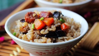 火腿焖饭的做法大全,不用炒的电饭煲焖饭做法