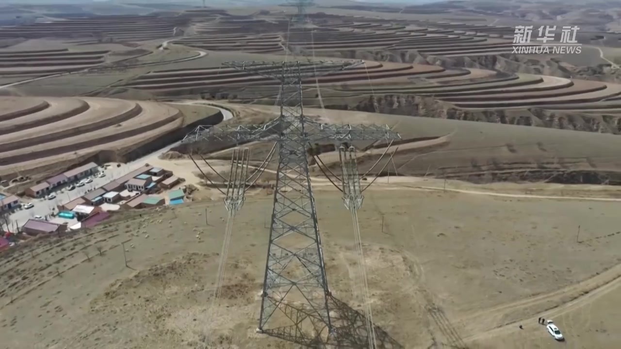 高能！“电力丝绸之路”上的特高压直升机带电作业