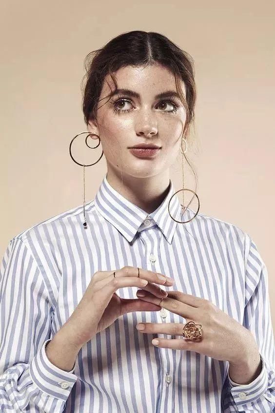 戒指只戴一个怎么够?学会这些叠戴技巧让你秒