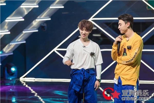 《我是大侦探》男团舞台battle 张韶涵pick魏巡