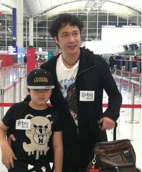 很多网友显然无法接受这个事实,纷纷吐槽费曼颜值下降,胖成这样长残了