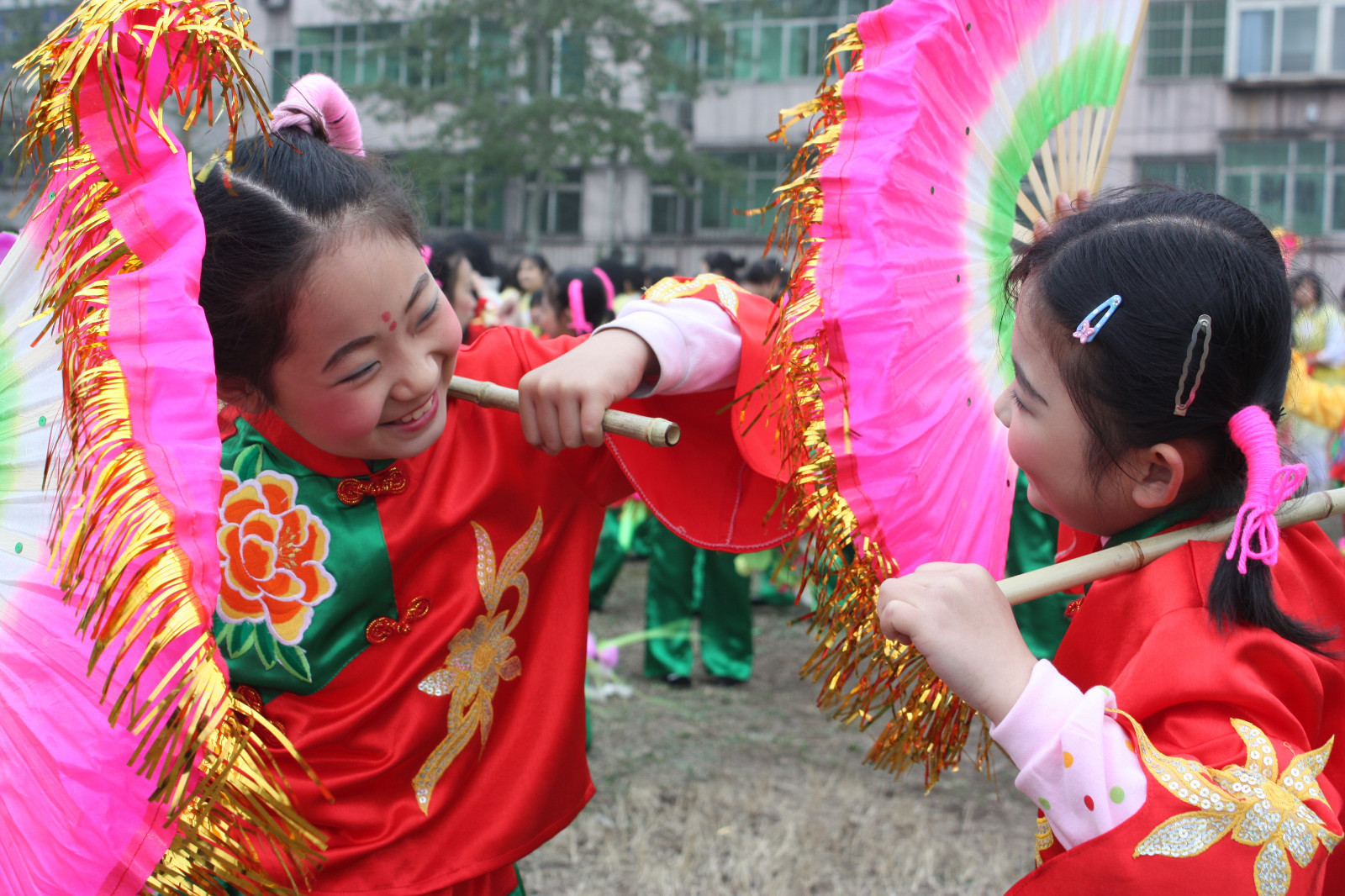 石家庄矿区第一小学队列广播操比赛洋溢青春活