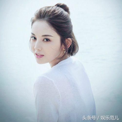 女星半扎丸子头 杨幂时尚林心如秒变少女 但都