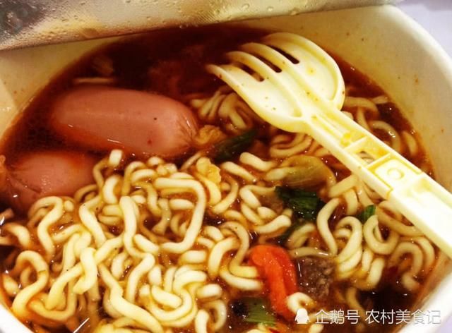 中国人吃泡面只要两分钟,为什么韩国人吃一次
