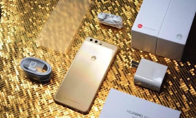 不喜欢全面屏手机的不用担心,华为和小米最强