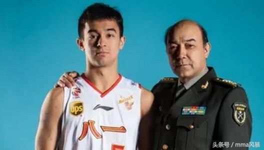 她是男篮名宿阿的江的女儿,颜值超迪丽热巴!至