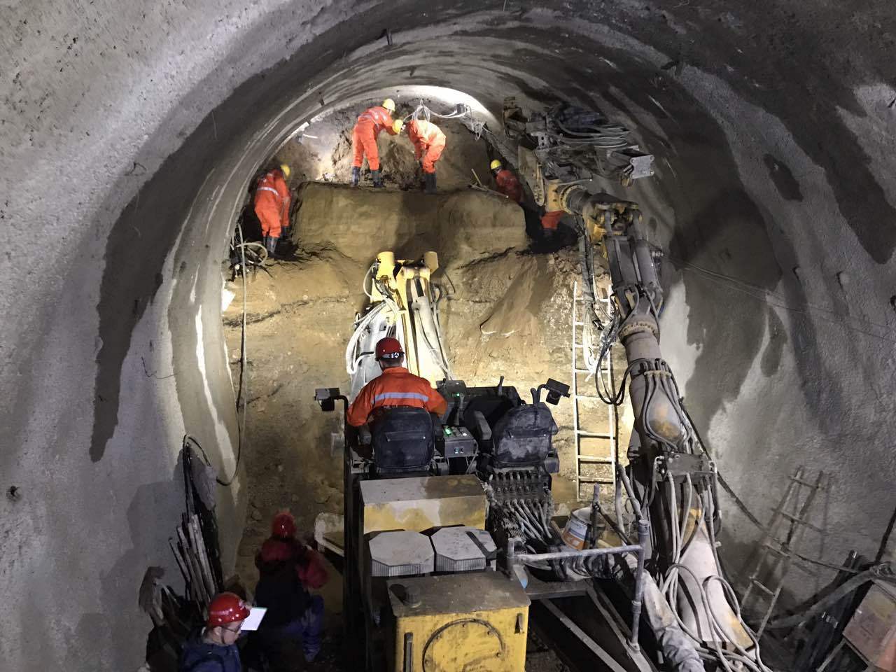 揭秘全国最大暗挖地铁站 采用哪些新科技-北京时间