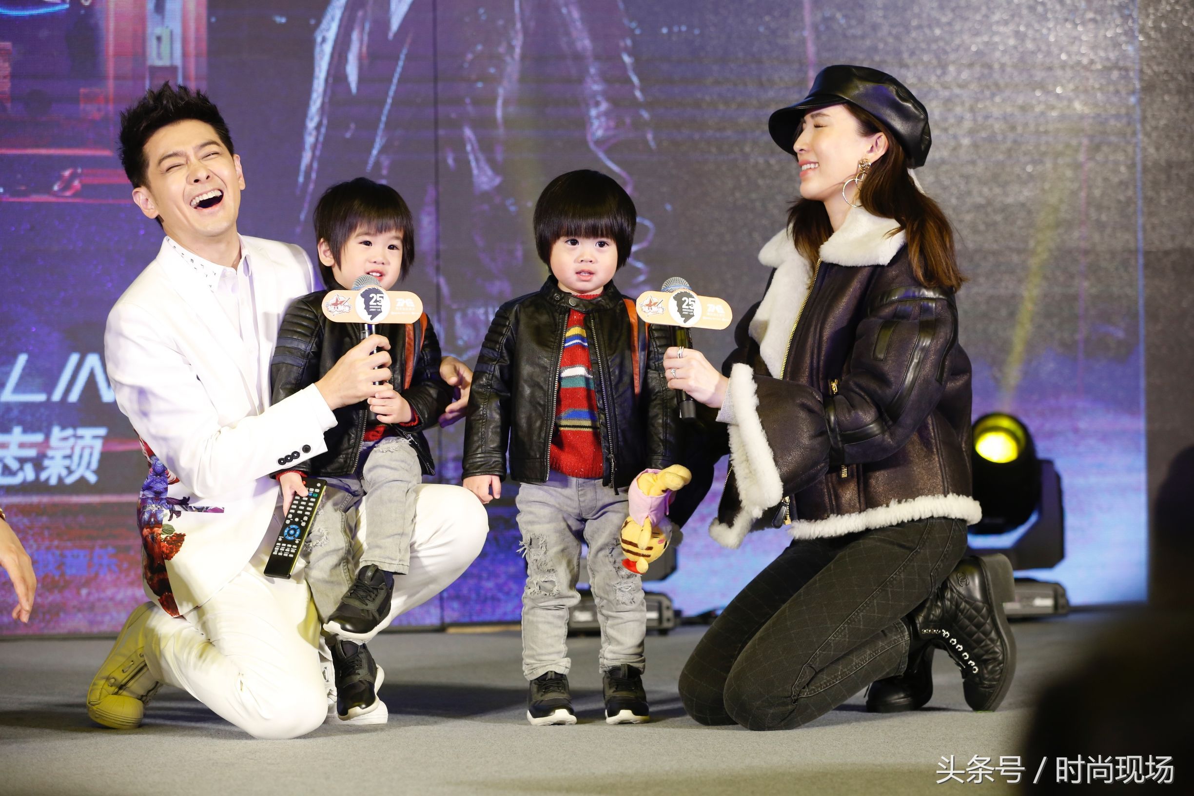 不老男神林志颖出道25周年 妻子陈若仪携双胞