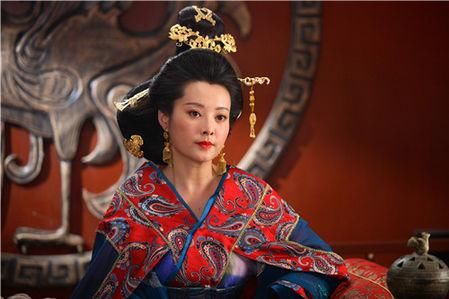 皇帝动不动就夸儿子有才,机灵大臣一句巧言噎