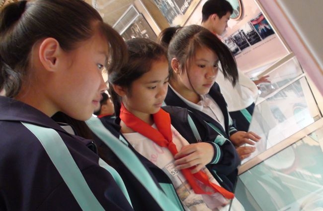 凤巢中学新团员入团退队仪式在苏步青励志教育馆举行