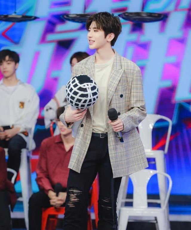 Nine percent组合上快本帅照,蔡徐坤范丞丞黄明