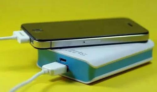 边充电边玩手机真的对手机电池有影响吗?答案