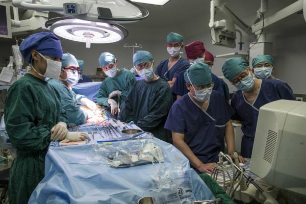 最幸运的人--器官移植患者的"重生"