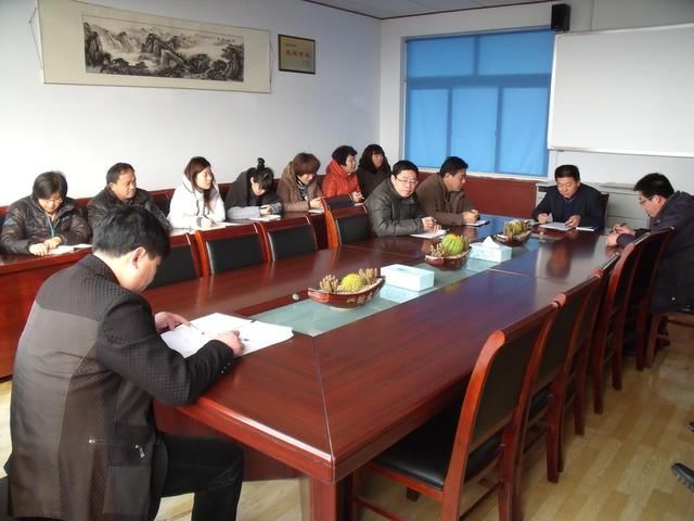 家长投诉孩子被孤立,要求严惩老师,校长:不可能