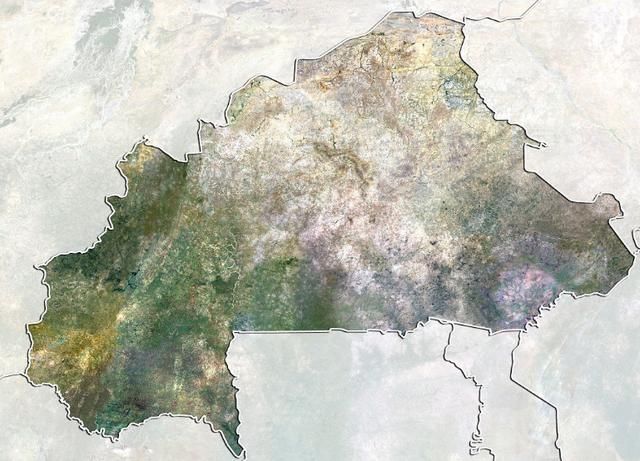 划分为45个省的布基纳法索