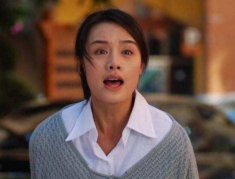 在谍战剧《血色迷雾》中,饰演紫玉;在电视剧《姐妹新娘》中,饰演性格