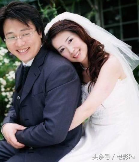 最红时齐名杨钰莹,却因太纯洁被埋没17年,如今