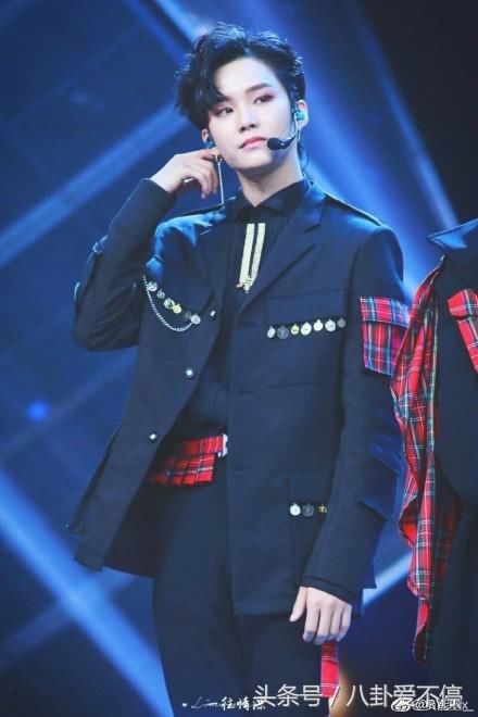 范丞丞蔡徐坤、林彦俊周锐,偶像练习生们化妆