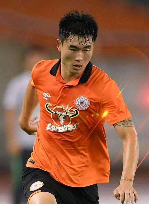 国足奇兵!恒大新星完爆卡塔尔后卫,无愧里皮心