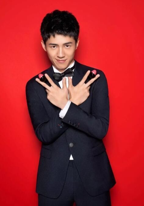 邓伦、任嘉伦、肖战代言的口红惊艳非凡,但他