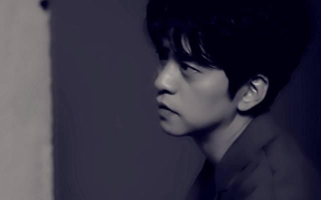 诗人歌手李健参加小镇故事综艺界目,深受观