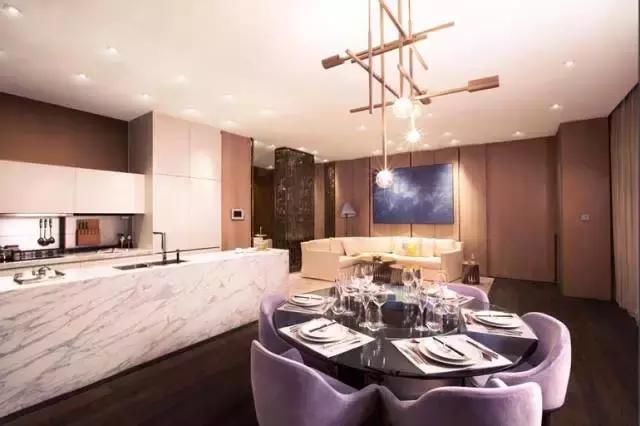 黄晓明上海亿万豪宅曝光,镶金床,还有健身房?