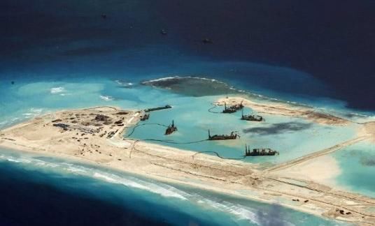 中国南沙最大最完整潟湖,是罕见避风良港,被誉为小"马尔代夫"