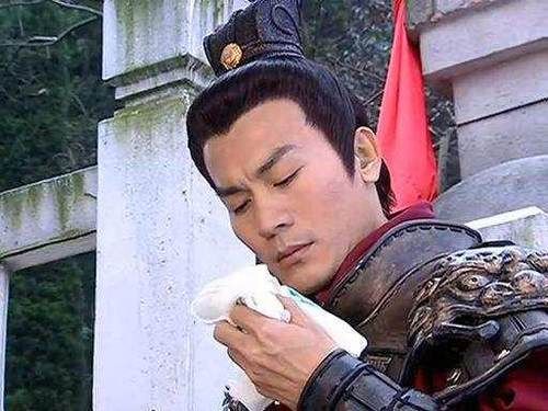 大将军对宰相说:士兵们非要让我当天子,我该怎