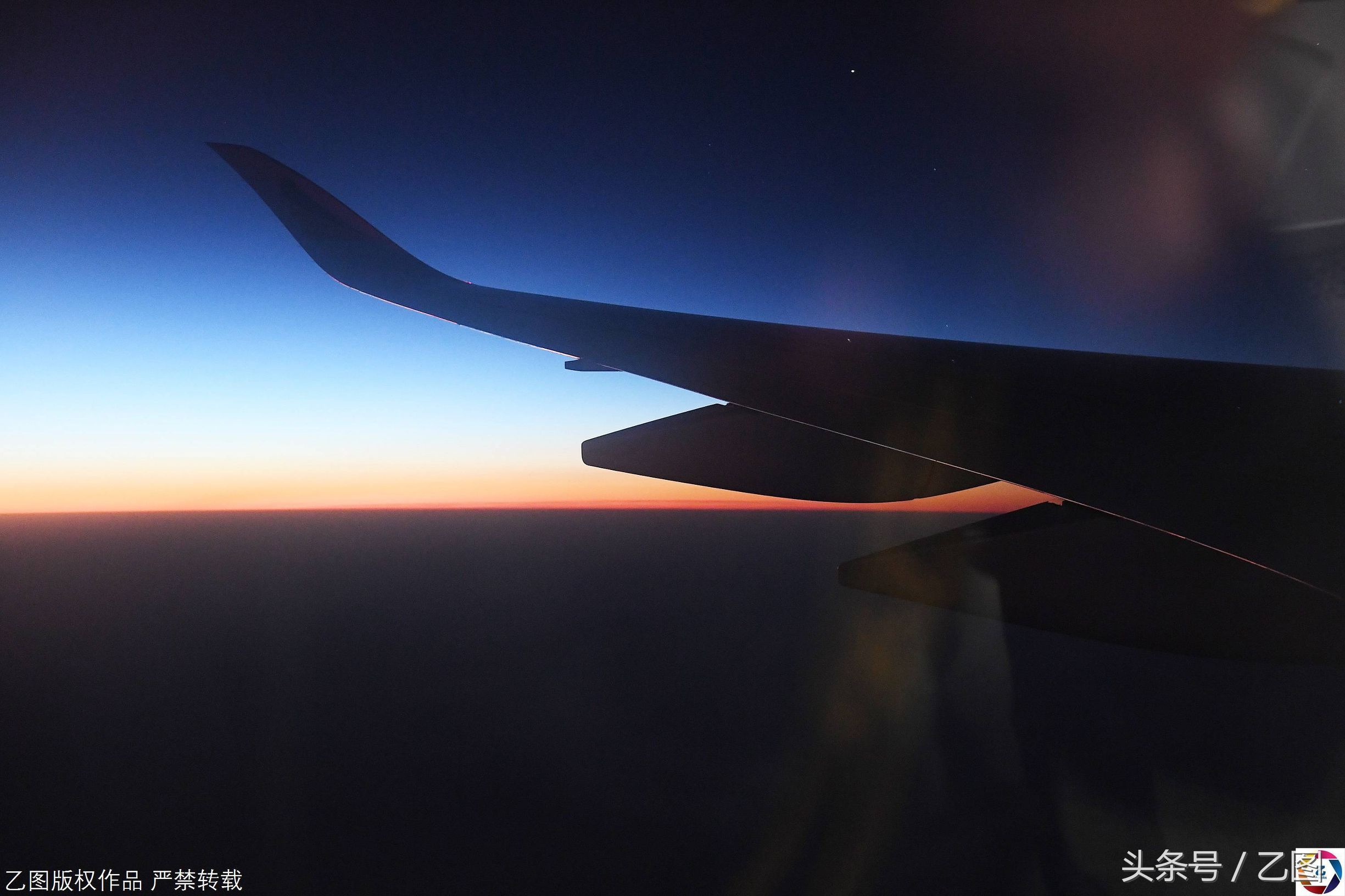 务工华人回国过新年,在安哥拉罗安达机场遭洗