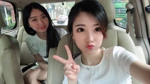 可爱的斗鱼女主播冯提莫:唱火了《佛系少女》