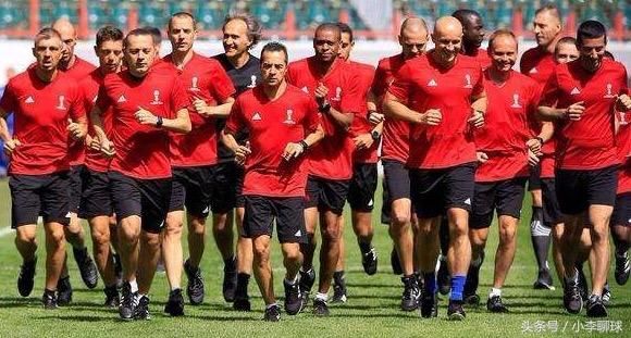 世界杯裁判的工资有多高?执法一场比赛白领需