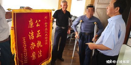 上饶一男子扔烟头致火烧山,结果却不用坐牢!背