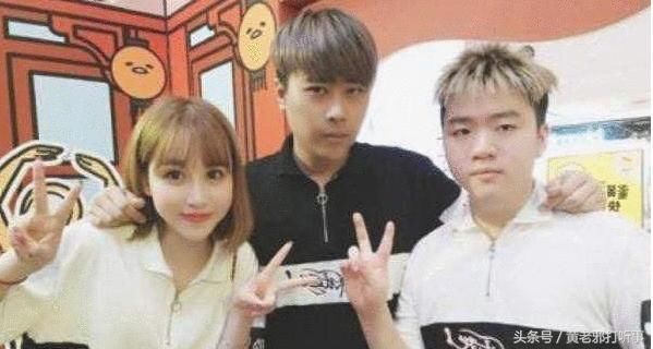 斗鱼马飞飞直播间房管爆料已被UU开除?飞飞晒